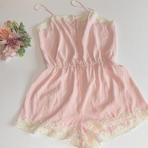 Victoria's Secret Lace Romper Nightgown Lingerie Light Pink - Size M Gold label